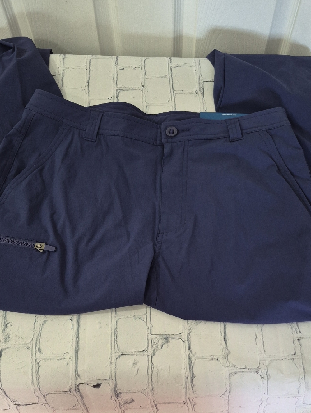 NWTReel Legends Navy Performance Outfitters, Quick Dry, Moisture Wicking, Medium - Picture 7 of 8
